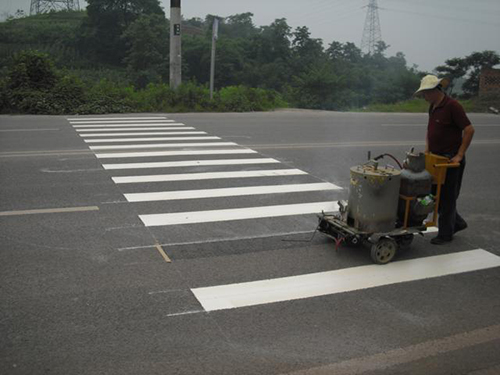 人行道道路标线施工