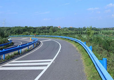 公路波形护栏